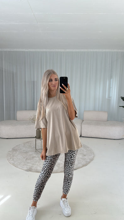 Leo Leggins 09
