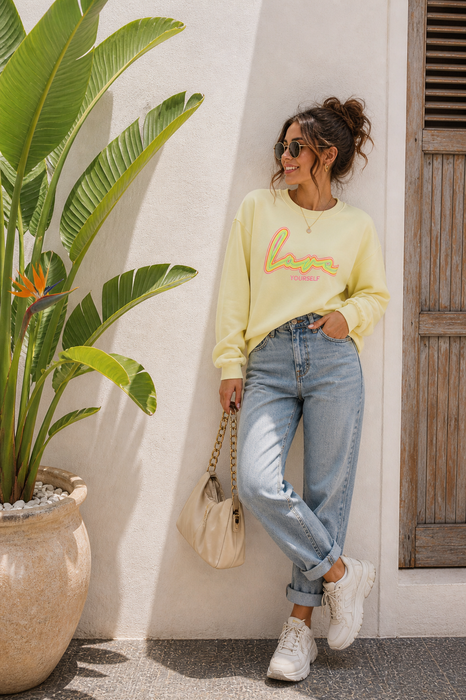 Sweater Love Yourself  Gelb- Ohne Rückgaberecht