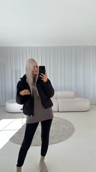 Jacke Black