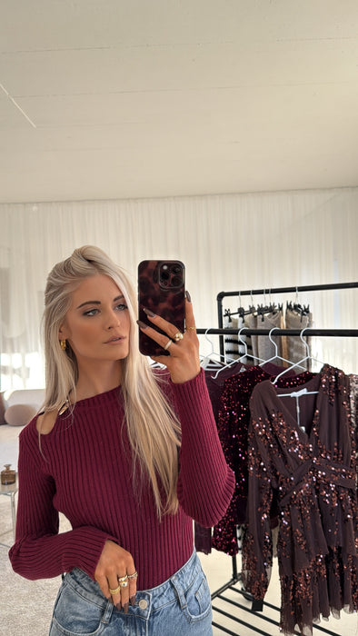 Longsleve Cut Out Burgunder✨