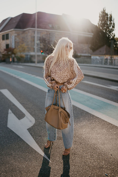 Sweater Leo Camel