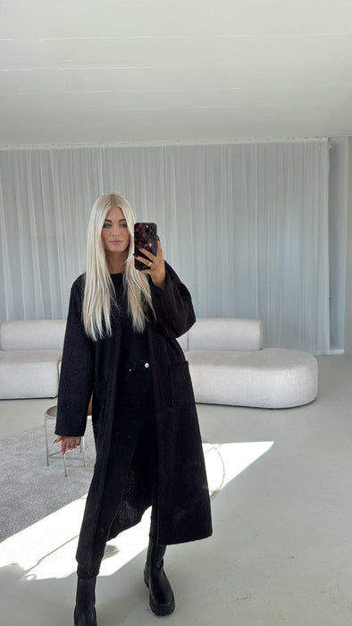 Mantel Ally Black