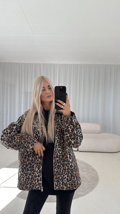Leo Jacke mit Kragen