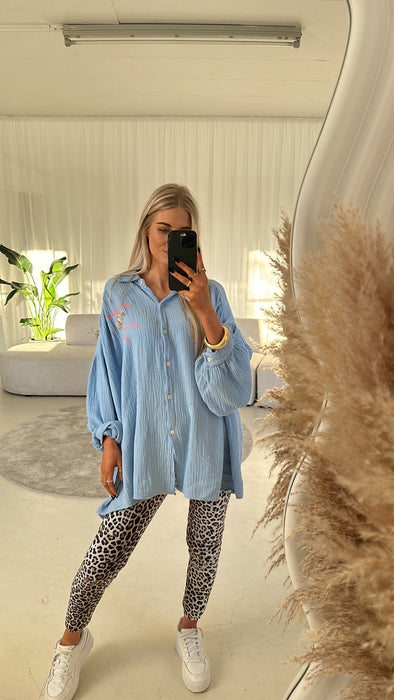 Musselinbluse Croissant hellblau - Ohne Rückgaberecht