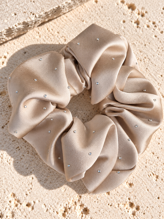 Satin-Scrunchie mit Glitzersteinen Beige