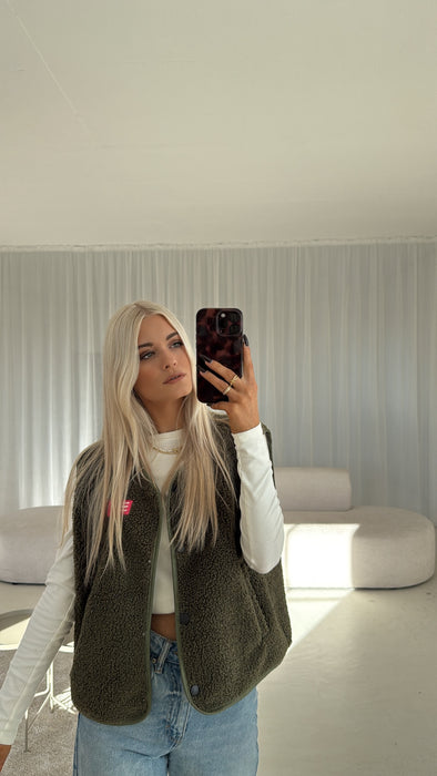 Teddy Weste Khaki Lara