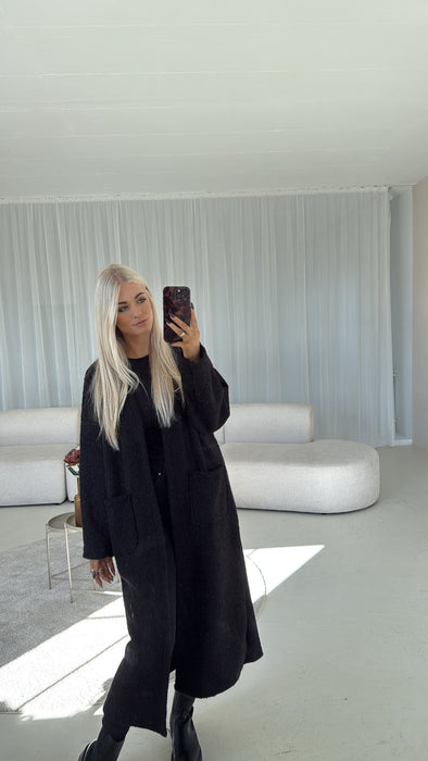 Mantel Ally Black