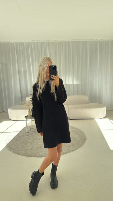 Strickkleid Black