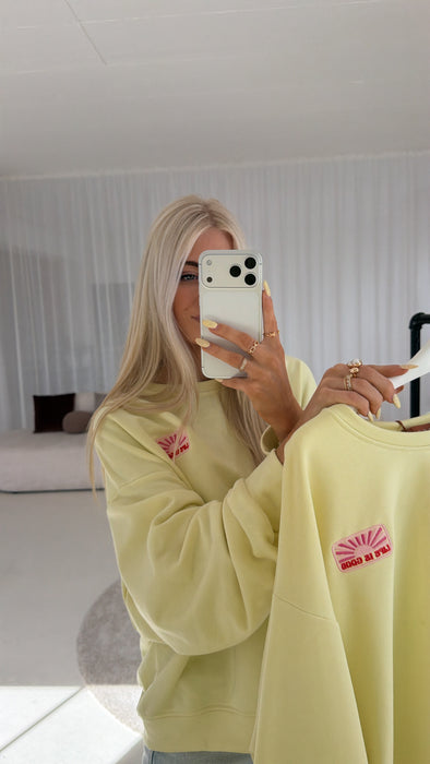 Sweater Life is Good Gelb