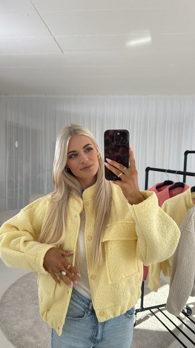 Teddy Jacke Gelb