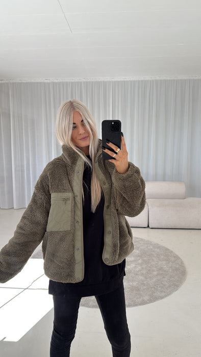 Teddyjacke Khaki