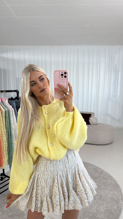 Cardigan mit Goldknöpfen Gelb