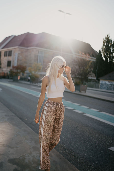 Hose Leo Camel