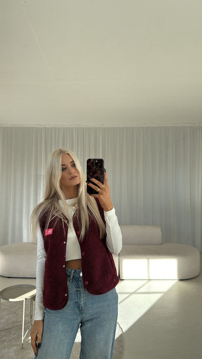 Teddy Weste Burgunder Lara