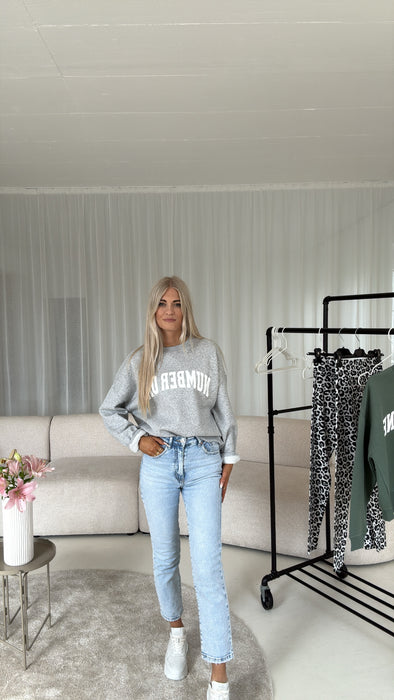 Sweater Hellgrau Number One