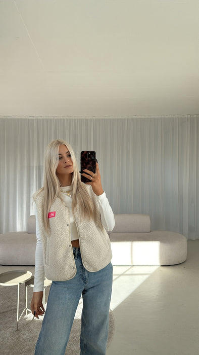 Teddy Weste Sand Lara