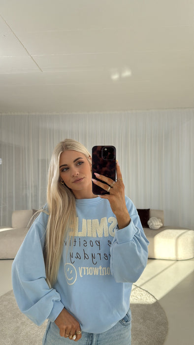 Sweater Smily Blau mit Print