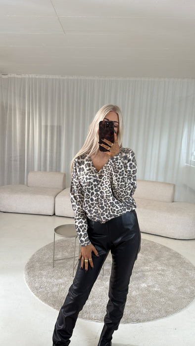 Cardigan Leo Shine