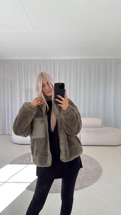 Teddyjacke Khaki