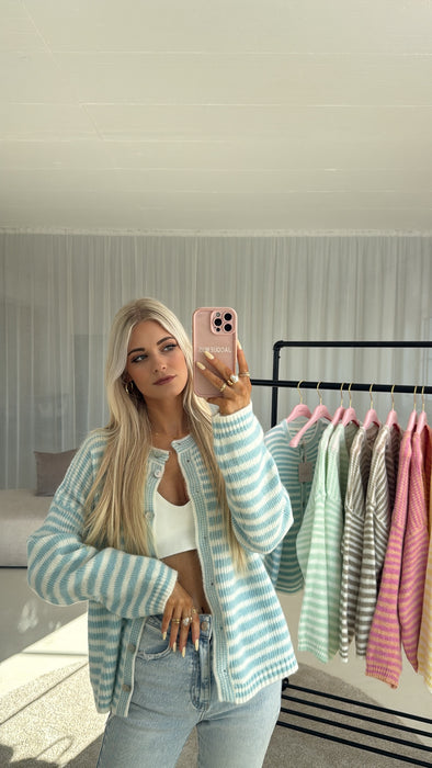 Cardigan Kayla Hellblau/Weiß✨