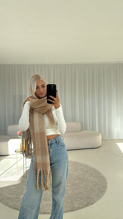 Boucle Schal Braun