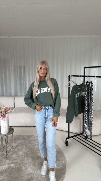 Sweater Green Number One