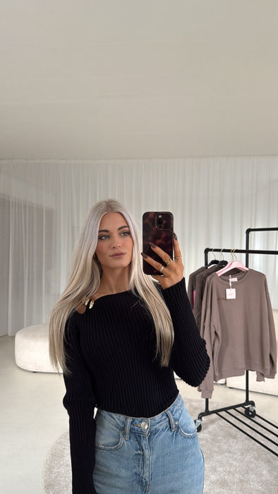 Oberteil Cut Out Black