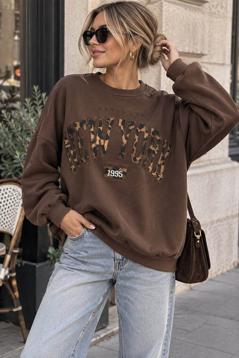 Sweater Schoko New York Leo-Print