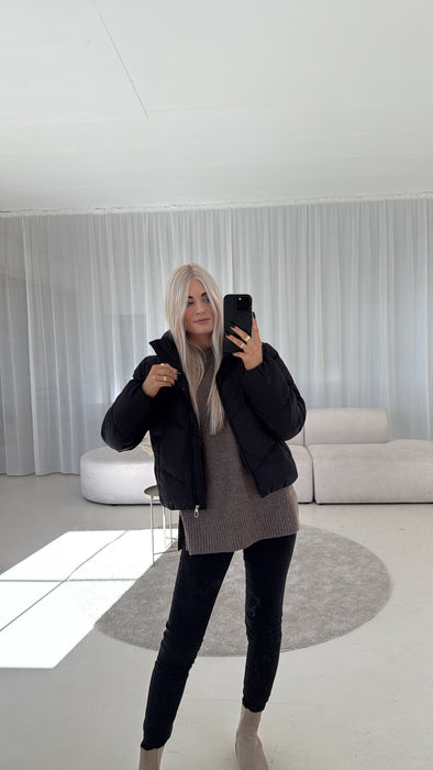Jacke Black
