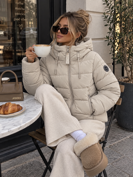 Pufferjacke Beige mit Kapuze