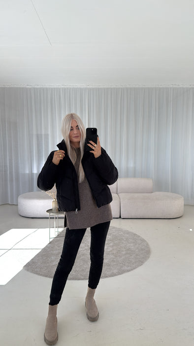 Jacke Black