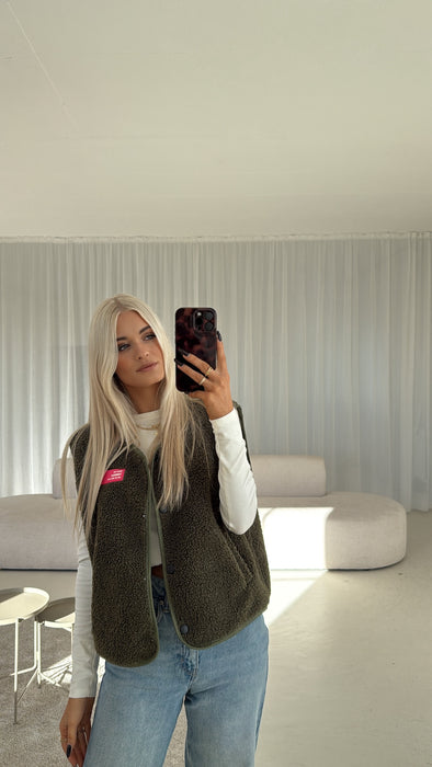 Teddy Weste Khaki Lara