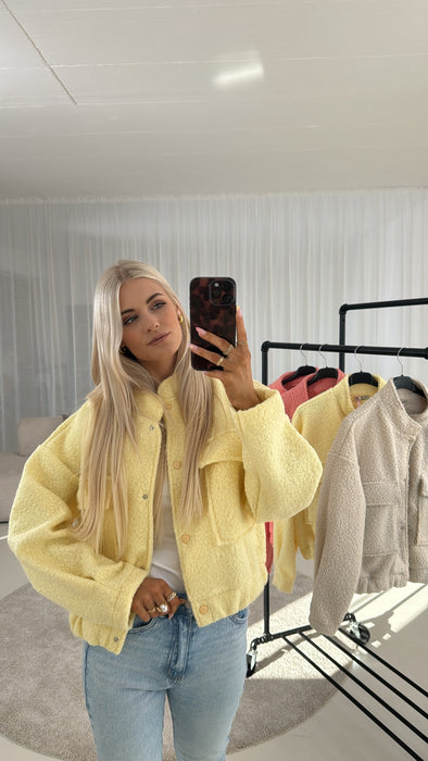 Teddy Jacke Gelb