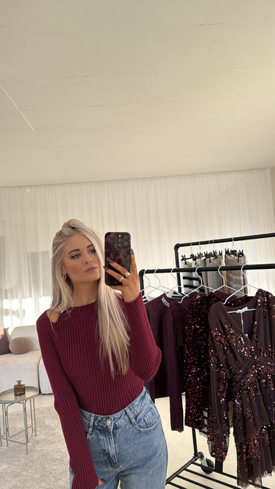 Longsleve Cut Out Burgunder✨