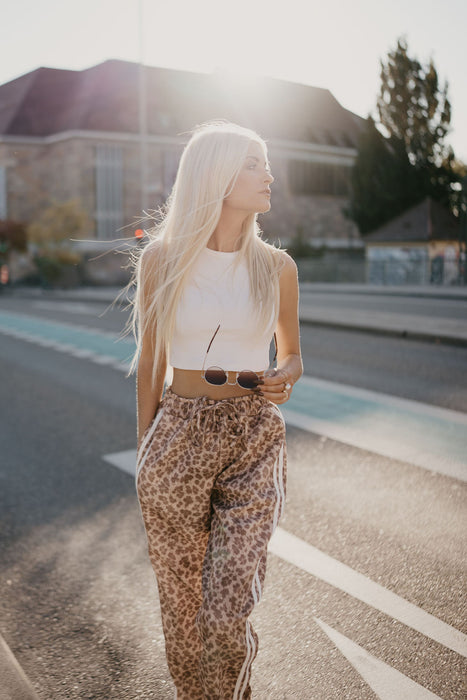 Hose Leo Camel