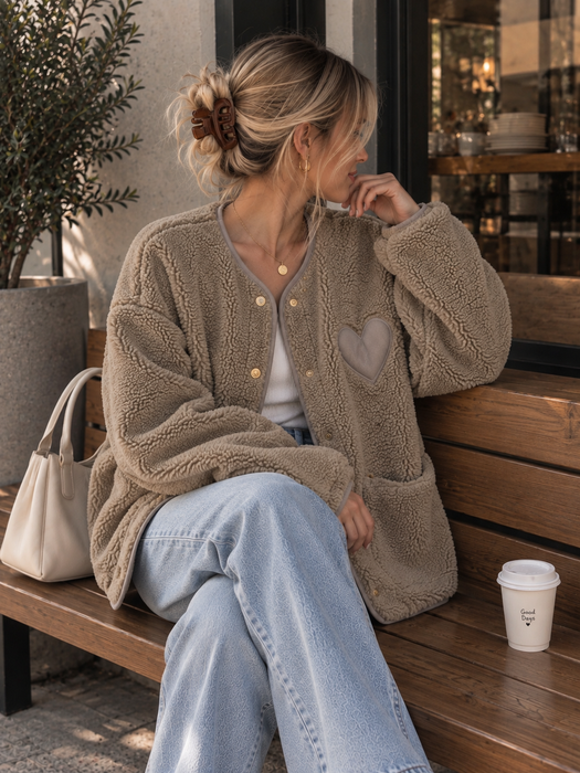 Teddyjacke mit Herz Beige