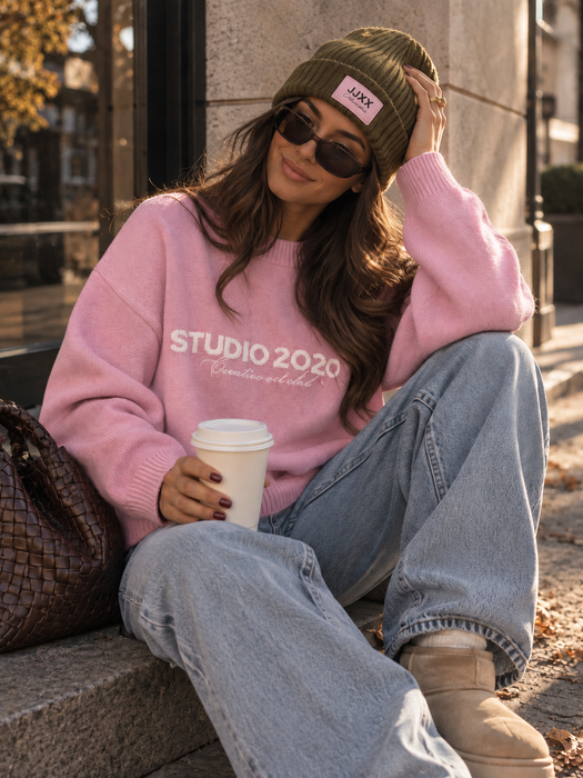 Strickpulli Studio 2020 Rosa