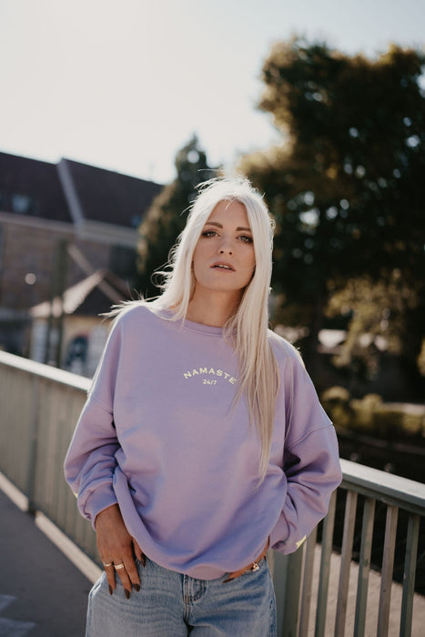 Sweater Namaste Lila
